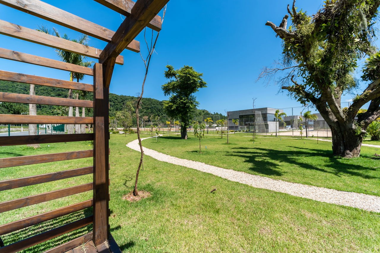 Terreno pronto para construir a casa dos sonhos para você e 