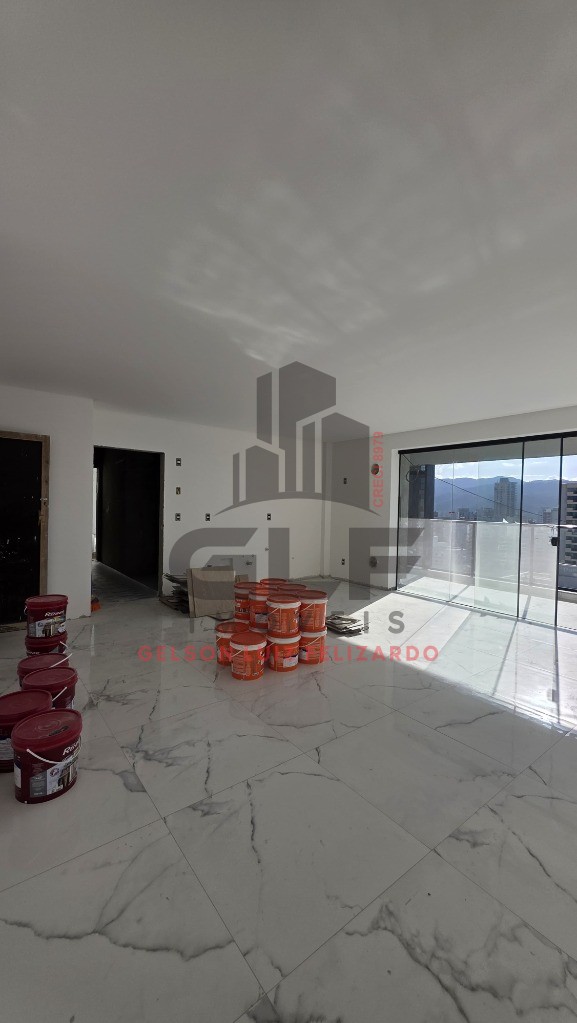Apartamento de Alto Padrão na cidade de Itapema/SC, no bairro Meia Praia, com 3 Suítes e 2 Vagas de Garagem. Com 160m². Localização Privilegiada.