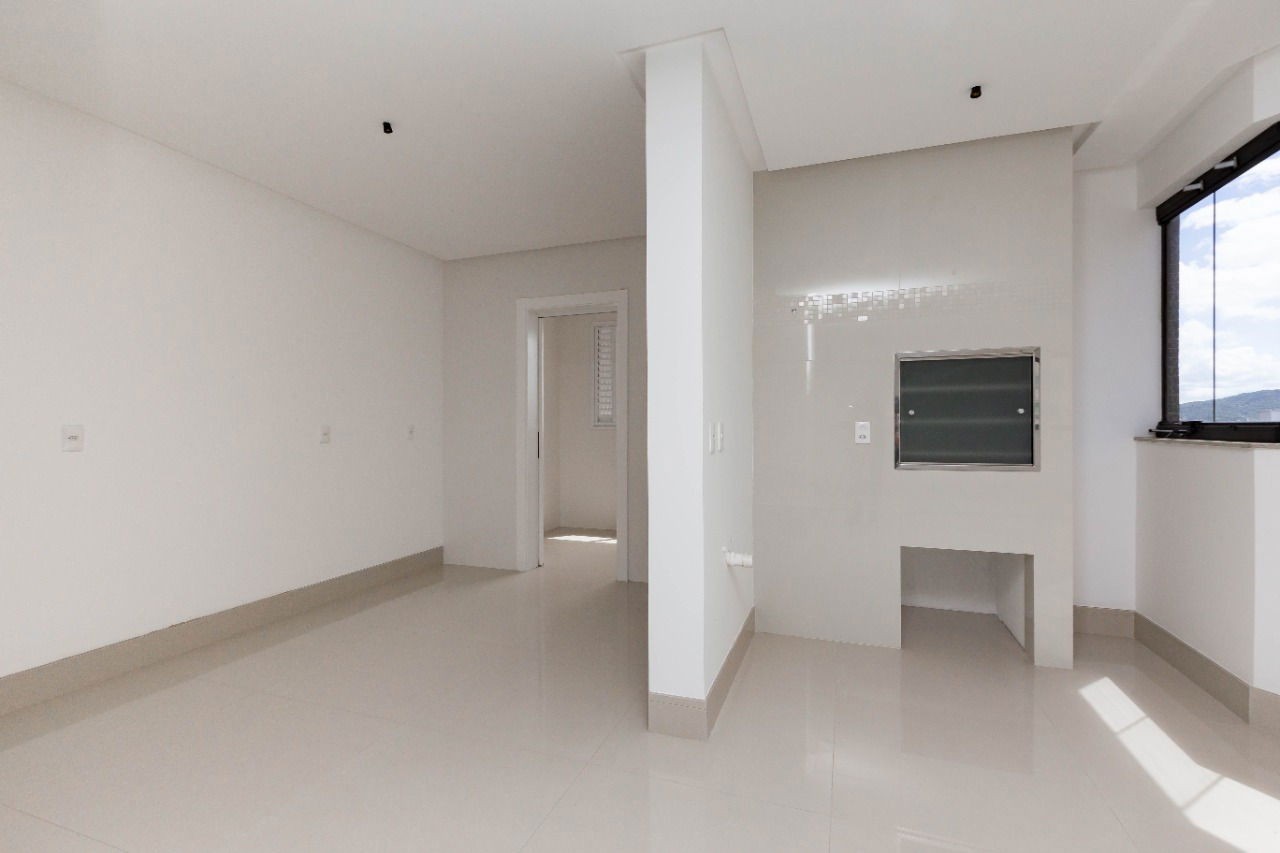 Apartamento em Pronto para morar em Balneário Camboriú/SC com 150,48m² área privativa sendo 4 suítes 3 vaga de garagem, área de lazer completa