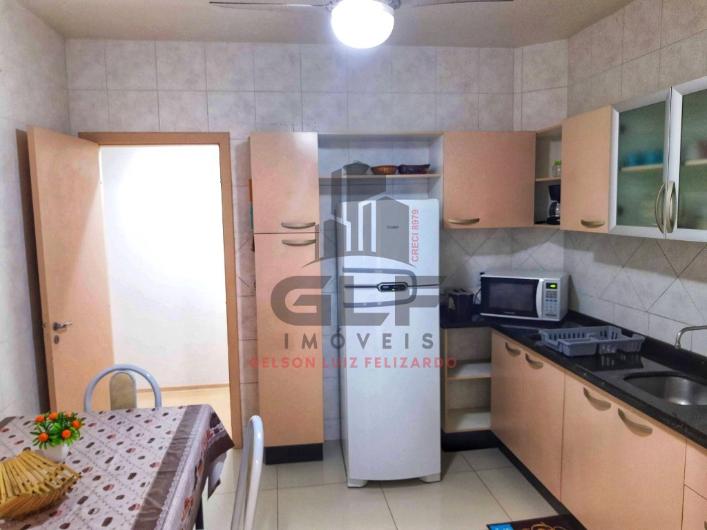Apartamento Pronto Mobiliado em Itapema/SC no bairro Meia Praia, com 03 dormitórios, sendo 01 suíte e 1 Vaga de garagem. Bem localizado.