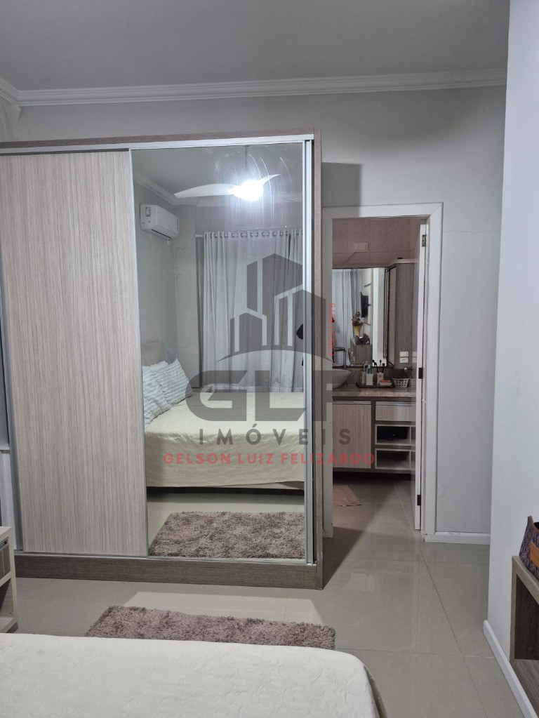 Apartamento Pronto em Itapema/SC bairro Meia Praia com 271m² área privativa com 3 dormitórios sendo 1 suíte, 3 vagas de garagem, com área de lazer