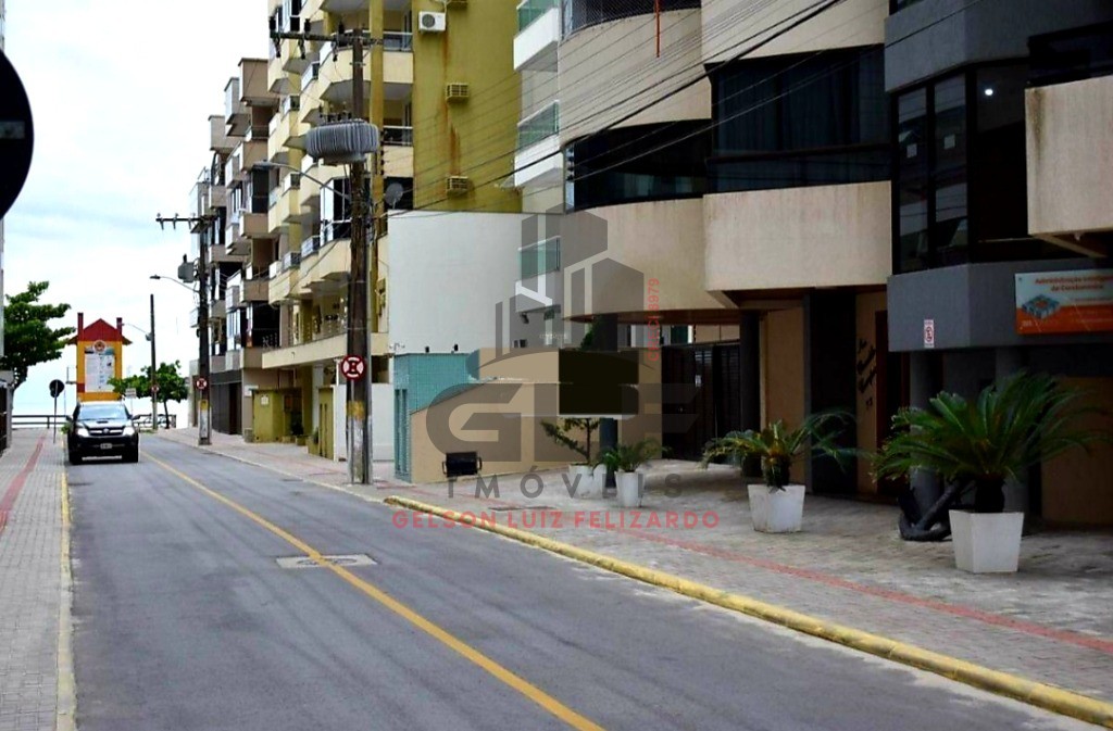 Apartamento Pronto Mobiliado em Itapema/SC no bairro Meia Praia, com 03 dormitórios, sendo 01 suíte e 1 Vaga de garagem. Bem localizado.