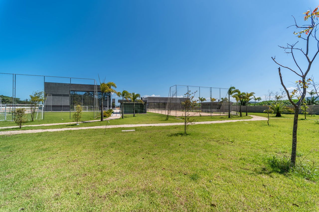 Terreno pronto para construir a casa dos sonhos para você e 