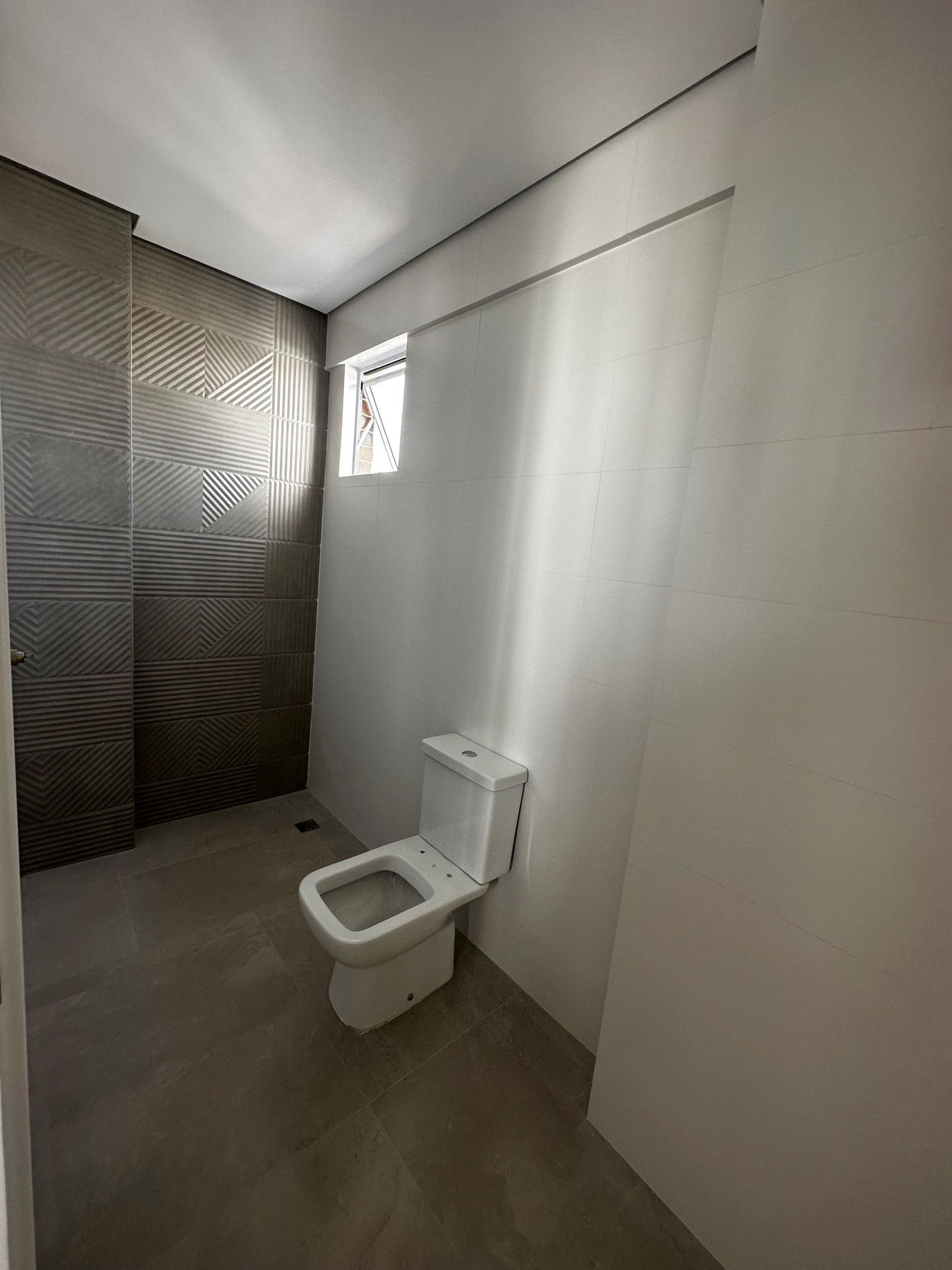 Apartamento em Construção em Balneário Camboriú/SC com 93,17m² área privativa sendo 2 suítes,