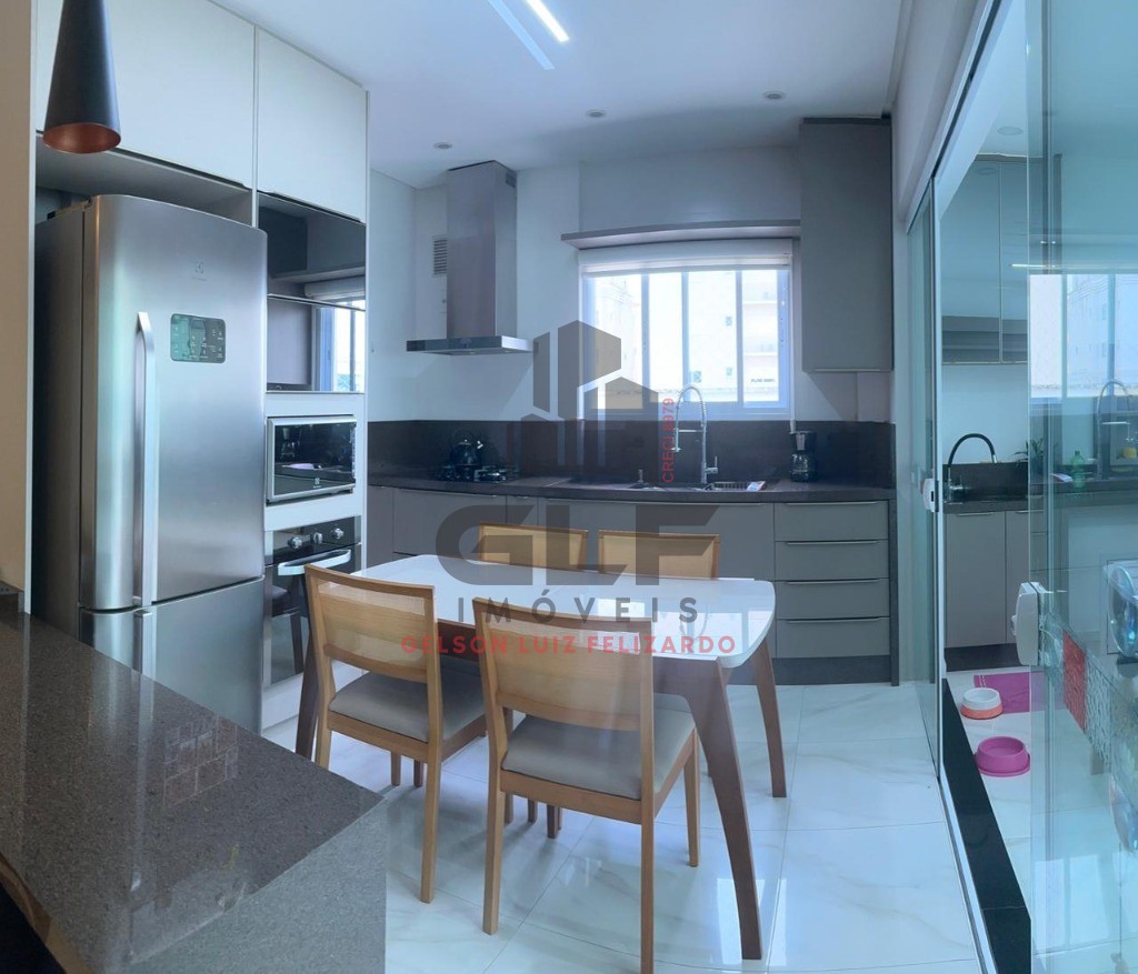 Apartamento Pronto Mobiliado em Itapema/SC bairro Meia Praia com 133m²área privativa sendo 2 suítes, 4 vagas de garagem área de lazer completa