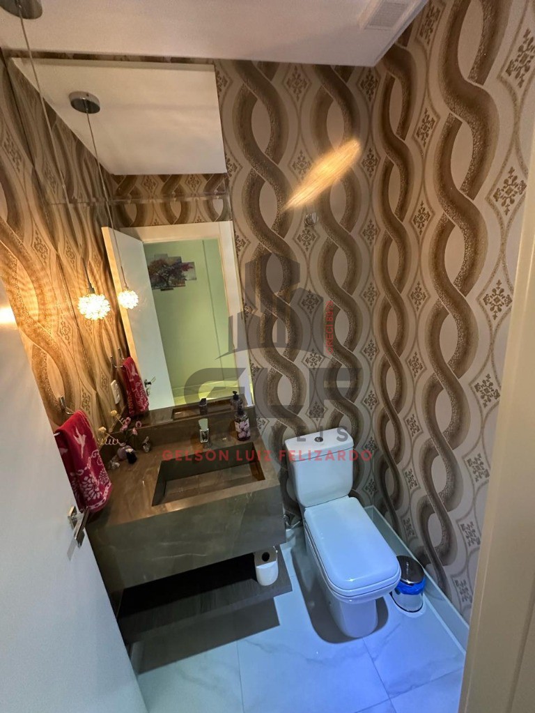 Apartamento Pronto Mobiliado em Itapema/SC bairro Meia Praia com 133m²área privativa sendo 2 suítes, 4 vagas de garagem área de lazer completa
