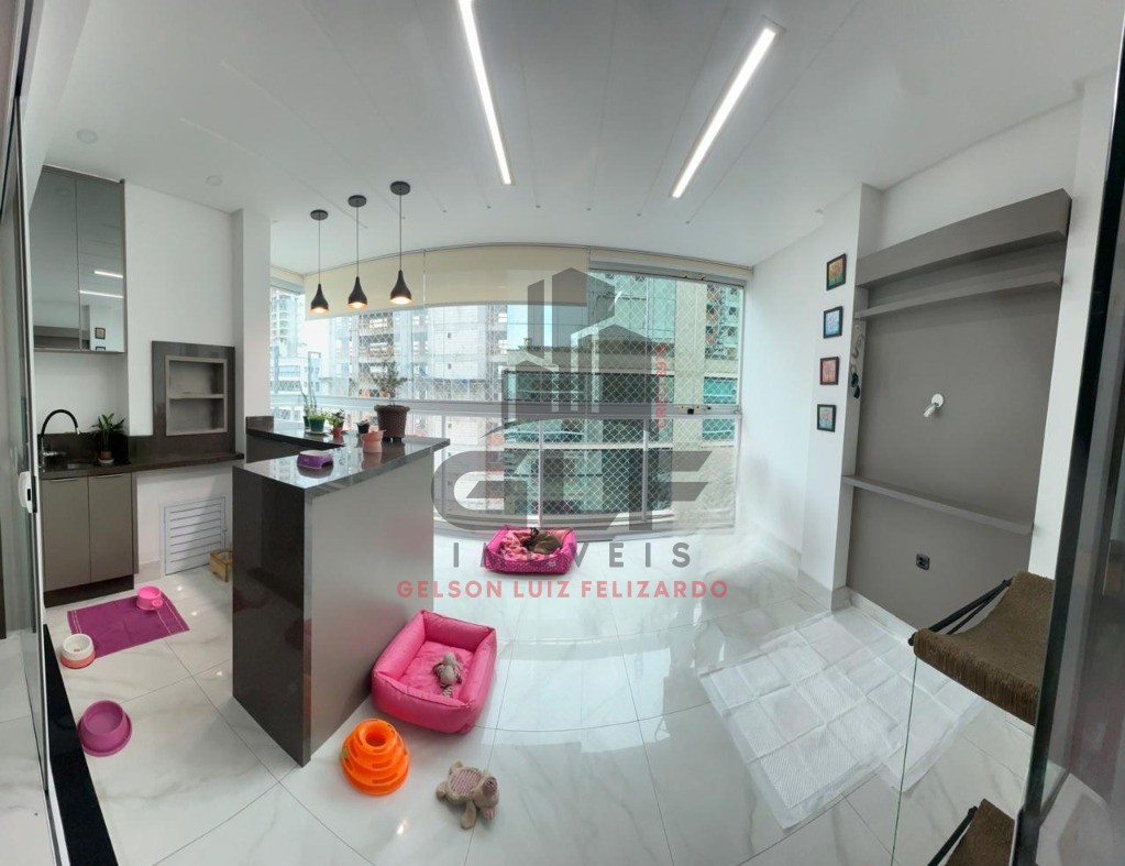 Apartamento Pronto Mobiliado em Itapema/SC bairro Meia Praia com 133m²área privativa sendo 2 suítes, 4 vagas de garagem área de lazer completa