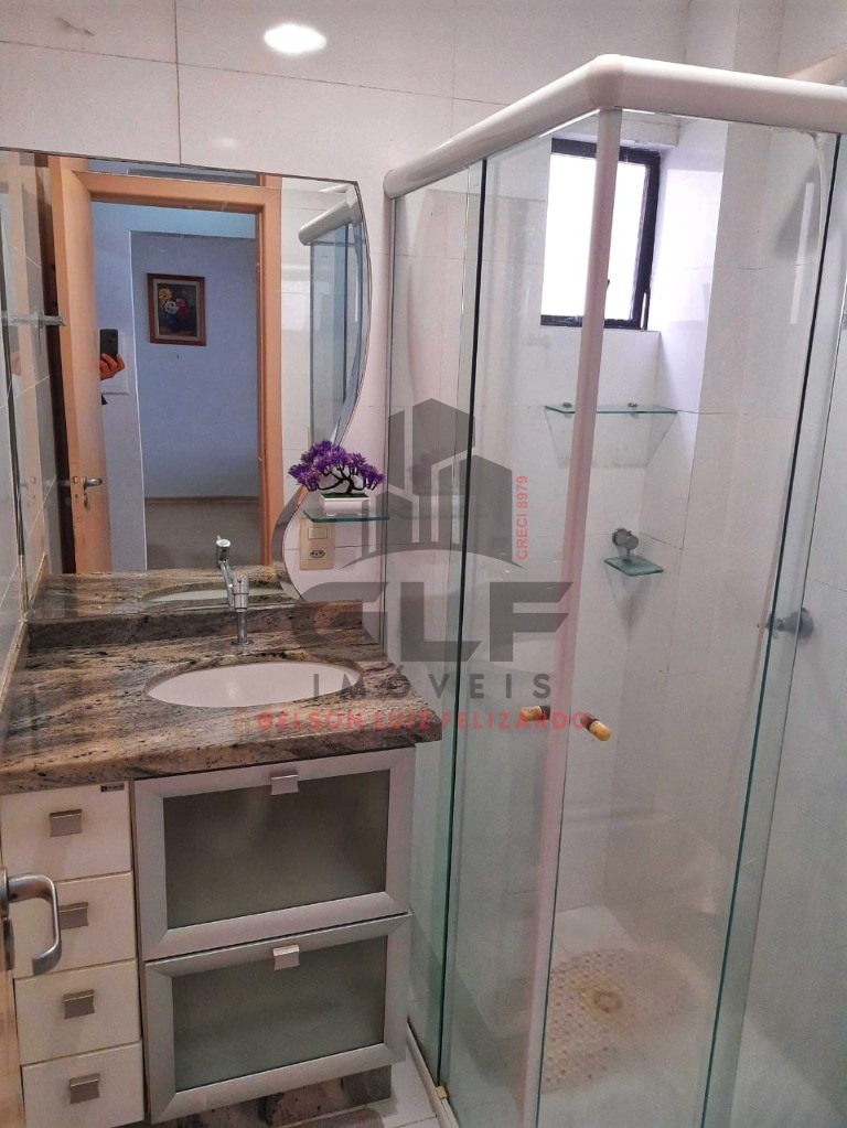 Apartamento Pronto Mobiliado em Itapema/SC no bairro Meia Praia, com 03 dormitórios, sendo 01 suíte e 1 Vaga de garagem. Bem localizado.