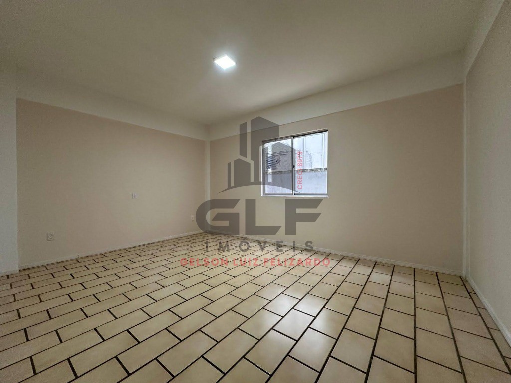 Apartamento a venda em Itapema/SC com 128m2 área privativa sendo 3 dormitórios e 1 suíte, 1vaga de garagem próximo ao mar