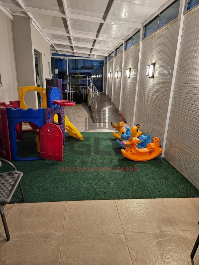 Apartamento Pronto Mobiliado em Itapema/SC bairro Meia Praia com 133m²área privativa sendo 2 suítes, 4 vagas de garagem área de lazer completa
