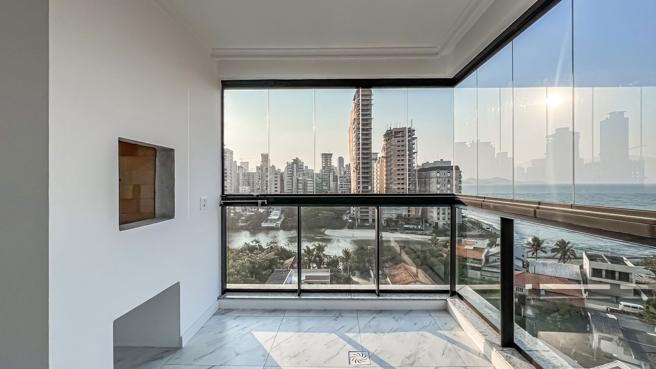 Apartamento Pronto para morar em Porto Belo/SC com 127m² área privativa sendo 2 suítes, 2 vagas de garagem, lazer completo