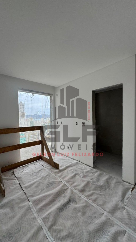 Apartamento de Alto Padrão na cidade de Itapema/SC, no bairro Meia Praia, com 4 Suítes e 3 Vagas de Garagem. Localização Privilegiada. Lazer completo