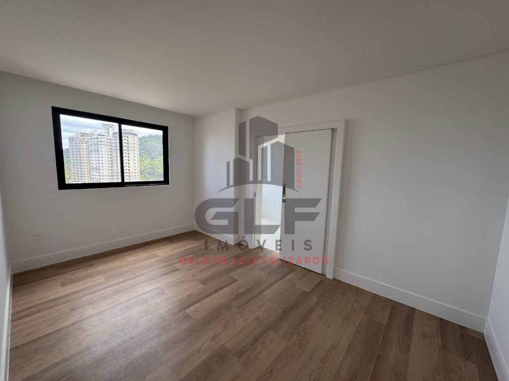 Apartamento de Luxo Pronto em Itapema/SC Bairro Meia Praia com 150m² área privativa sendo 3 suítes, 3 vagas de garagem, área de lazer completa