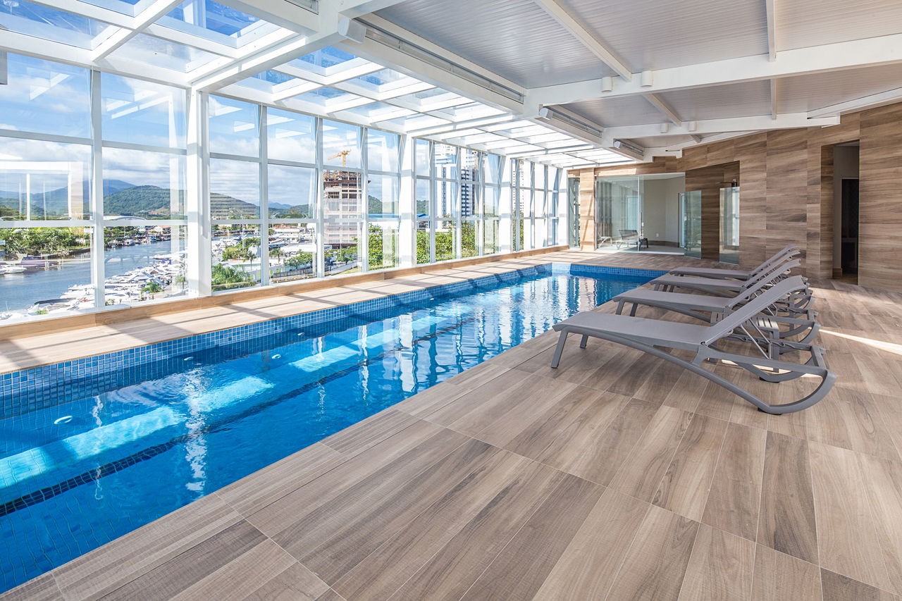 Apartamento Pronto em Balneário Camboriú/SC com 4 suítes 4 vaga de garagem, área de lazer completa