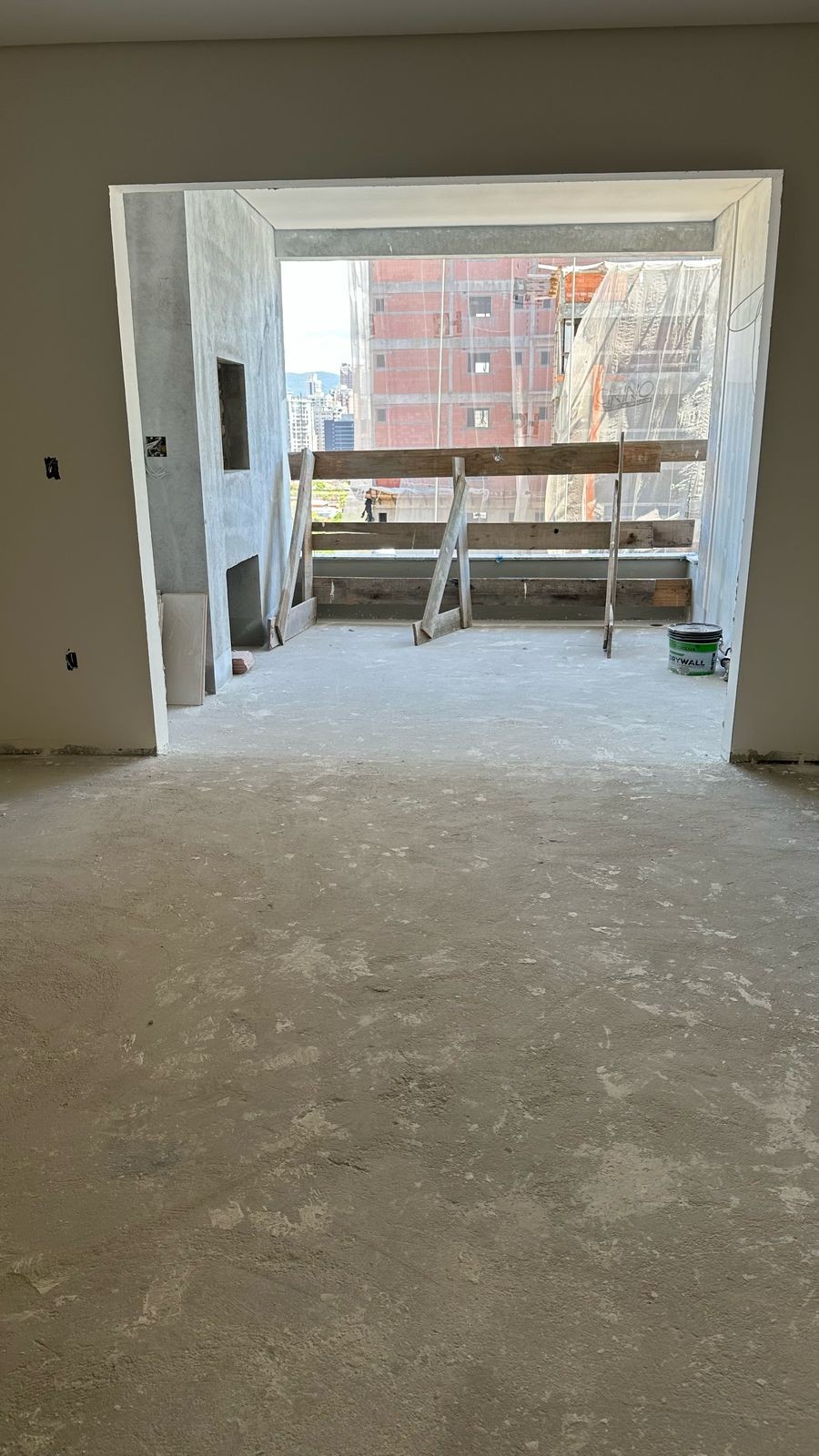 Apartamento Pronto em Porto Belo/SC com 3 suítes, 2 vagas de garagem, área de lazer completa