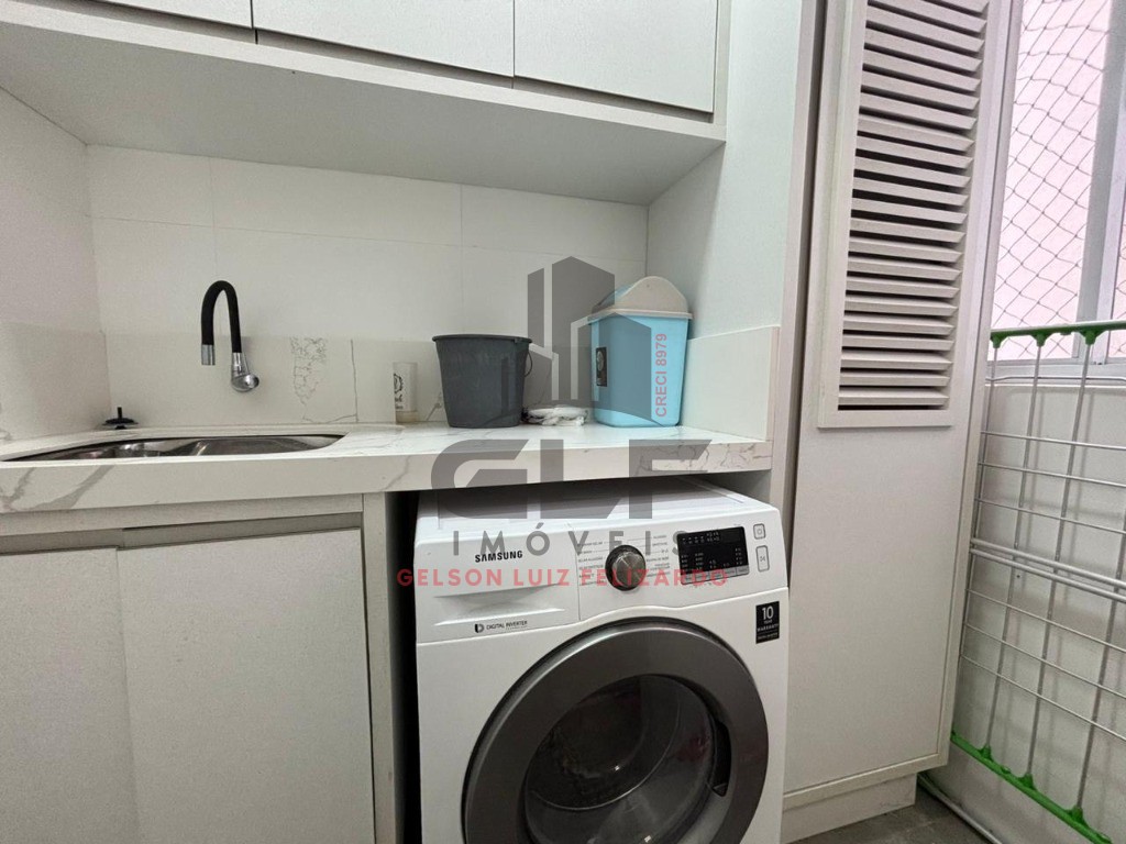 Apartamento Mobiliado em Itapema/SC no bairro Meia Praia, 129m² com3 dormitórios sendo 1 suíte e 1 Vaga de garagem. Bem localizado. Investir