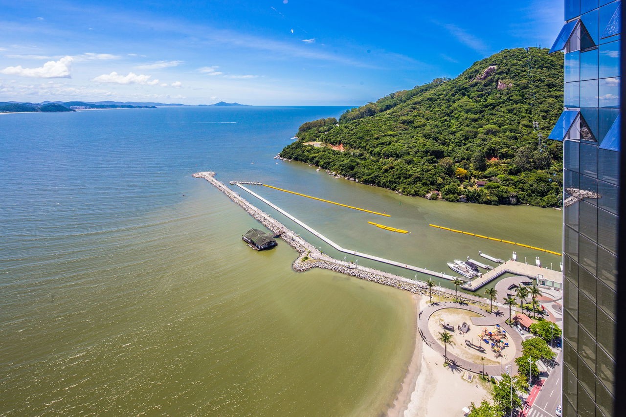 Apartamento Pronto em Balneário Camboriú/SC com 4 suítes 4 vaga de garagem, área de lazer completa
