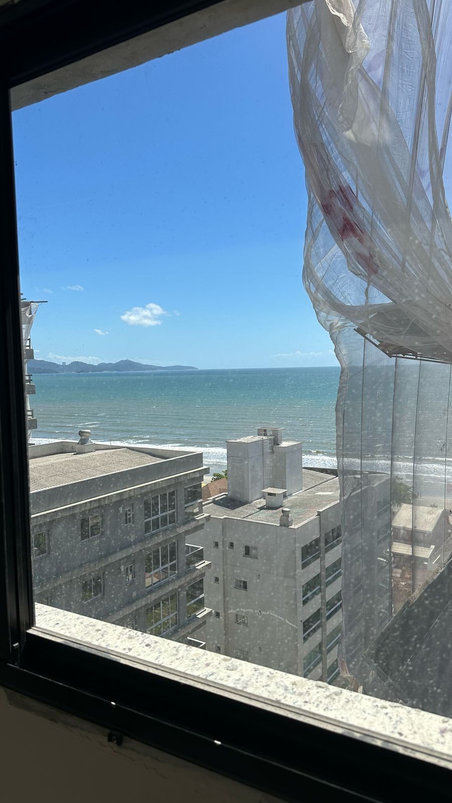 Apartamento Pronto em Porto Belo/SC com 3 suítes, 2 vagas de garagem, área de lazer completa