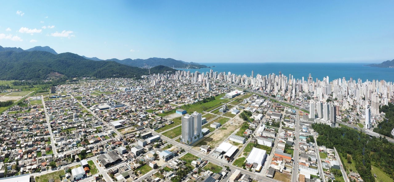 Apartamento em construção em itapema/sc com 68,50m² área pri