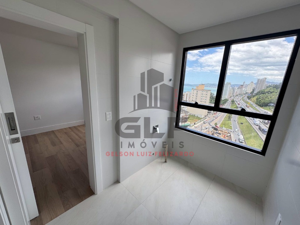 Apartamento de Luxo Pronto em Itapema/SC Bairro Meia Praia com 150m² área privativa sendo 3 suítes, 3 vagas de garagem, área de lazer completa