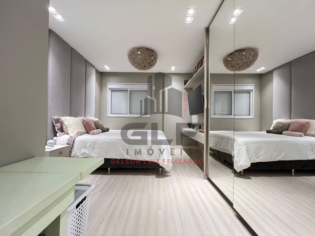 Apartamento de Luxo na cidade de Itapema/SC no bairro Meia Praia, 2 suítes e 2 demi suítes com 2 Vagas de garagem, com Lazer Completo. Bem localizado