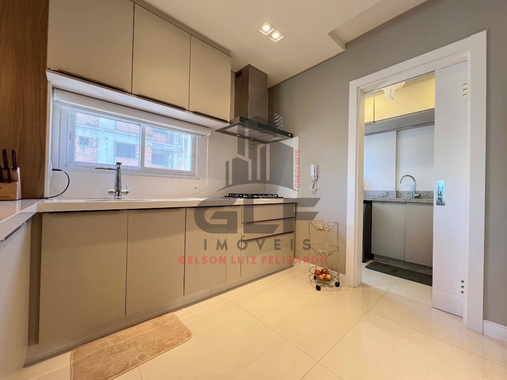 Apartamento de Luxo na cidade de Itapema/SC no bairro Meia Praia, 2 suítes e 2 demi suítes com 2 Vagas de garagem, com Lazer Completo. Bem localizado