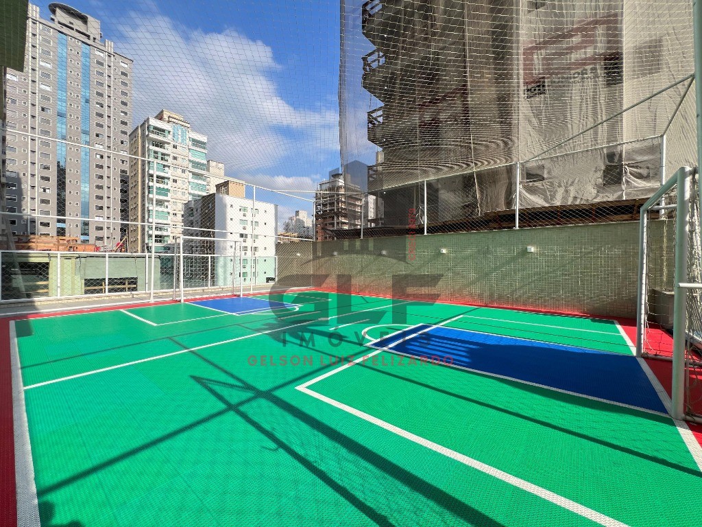 Apartamento de Luxo na cidade de Itapema/SC no bairro Meia Praia, 2 suítes e 2 demi suítes com 2 Vagas de garagem, com Lazer Completo. Bem localizado