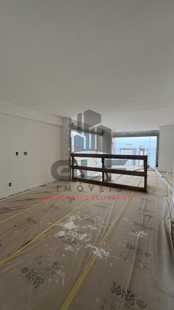 Apartamento de Alto Padrão na cidade de Itapema/SC, no bairro Meia Praia, com 4 Suítes e 3 Vagas de Garagem. Localização Privilegiada. Lazer completo