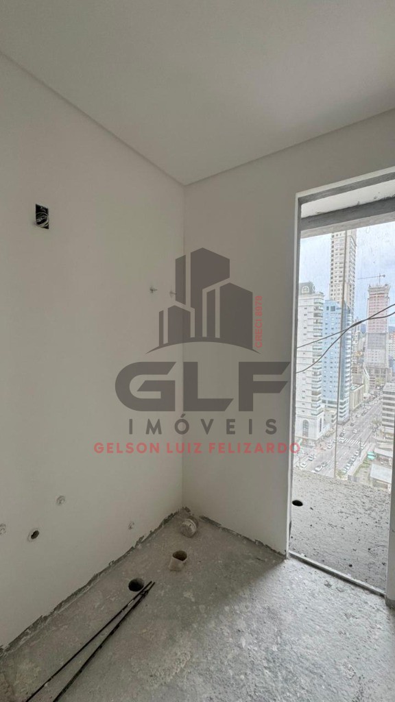 Apartamento de Alto Padrão na cidade de Itapema/SC, no bairro Meia Praia, com 4 Suítes e 3 Vagas de Garagem. Localização Privilegiada. Lazer completo
