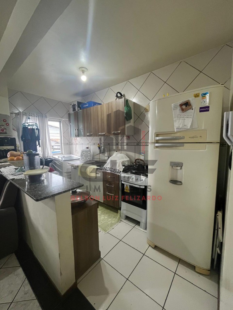 Apartamento Semi Mobiliado na cidade de Itapema/SC no bairro Morretes, com 2 dormitórios e 1 Vaga de garagem. Bem localizado.