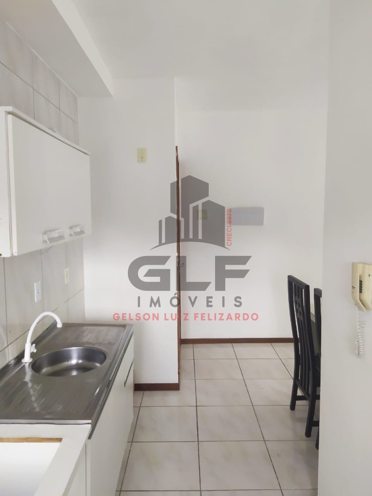 Apartamento Pronto Semi Mobiliado em Itapema/SC no bairro Casa Branca, com 2 Dormitórios e 1 Vaga de garagem. Bem localizado.