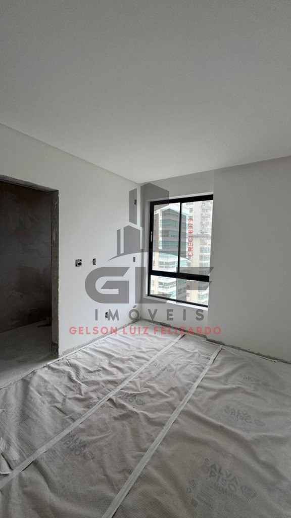 Apartamento de Alto Padrão na cidade de Itapema/SC, no bairro Meia Praia, com 4 Suítes e 3 Vagas de Garagem. Localização Privilegiada. Lazer completo