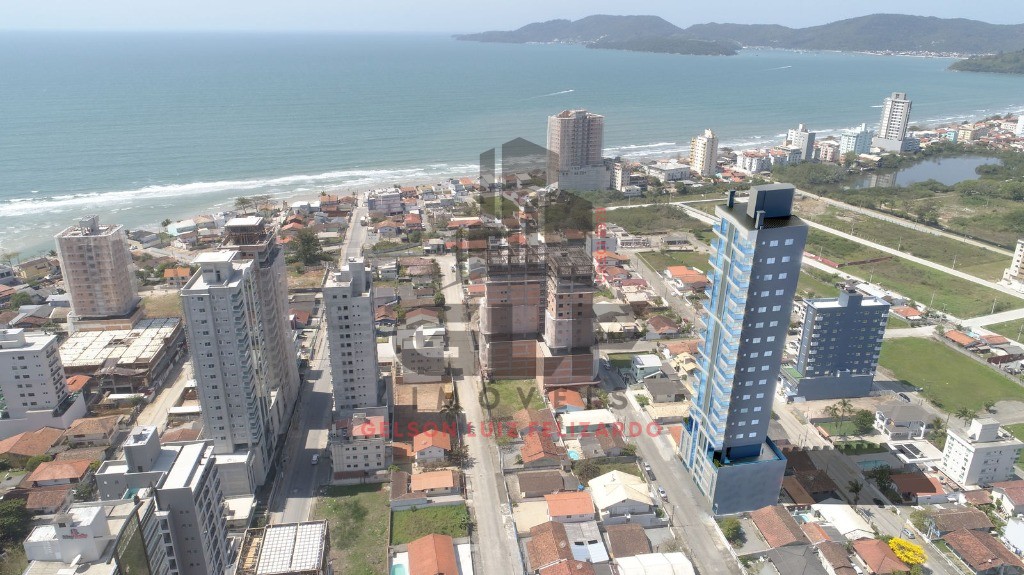 Apartamento Em Construção Alto Padrão na cidade de Porto Belo/SC no bairro Perequê, 3 Suítes e 2 Vagas de garagem. Localização privilegiada