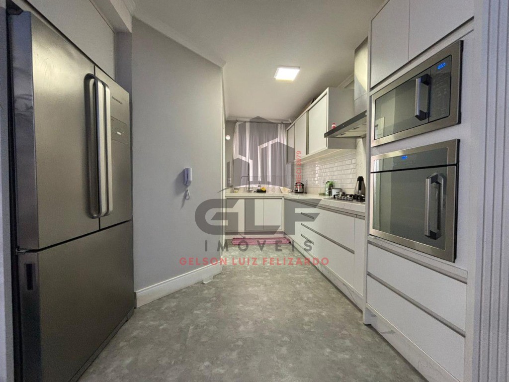 Apartamento Mobiliado em Itapema/SC no bairro Meia Praia, 129m² com3 dormitórios sendo 1 suíte e 1 Vaga de garagem. Bem localizado. Investir