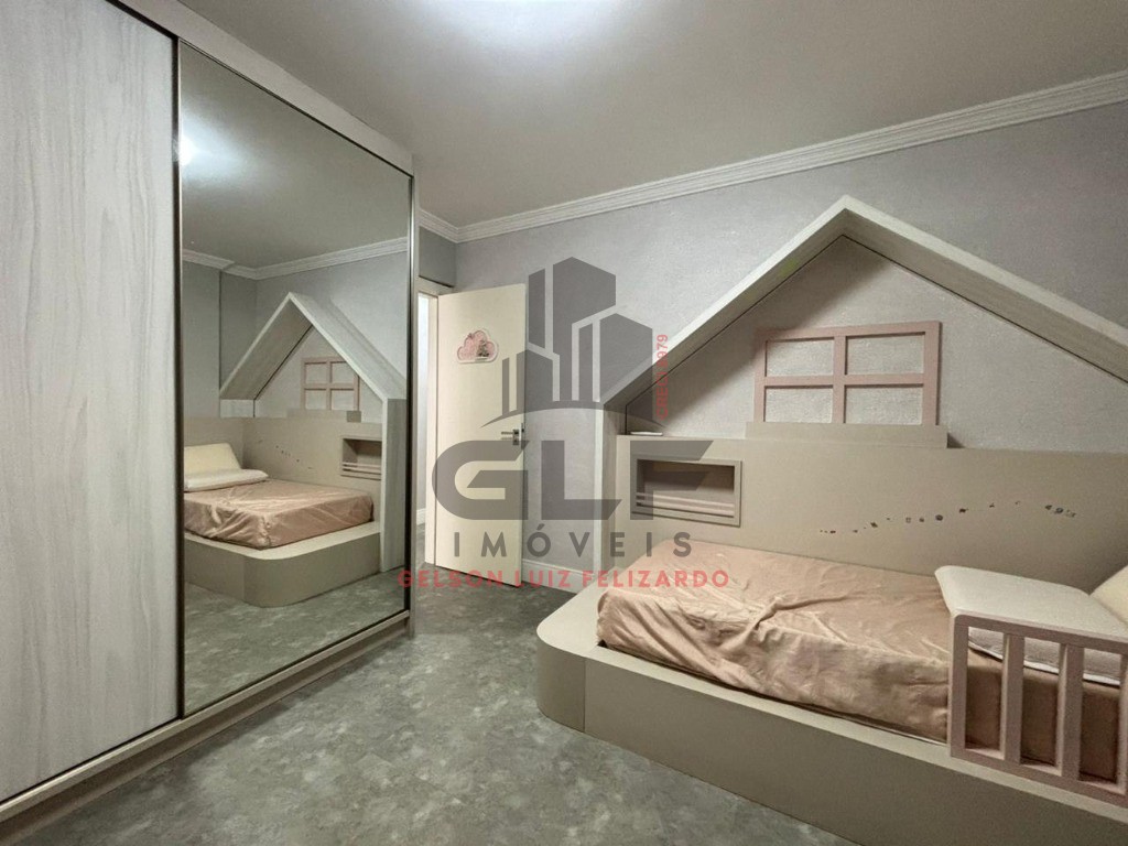 Apartamento Mobiliado em Itapema/SC no bairro Meia Praia, 129m² com3 dormitórios sendo 1 suíte e 1 Vaga de garagem. Bem localizado. Investir