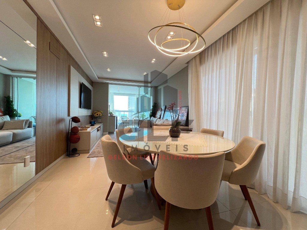 Apartamento de Luxo na cidade de Itapema/SC no bairro Meia Praia, 2 suítes e 2 demi suítes com 2 Vagas de garagem, com Lazer Completo. Bem localizado