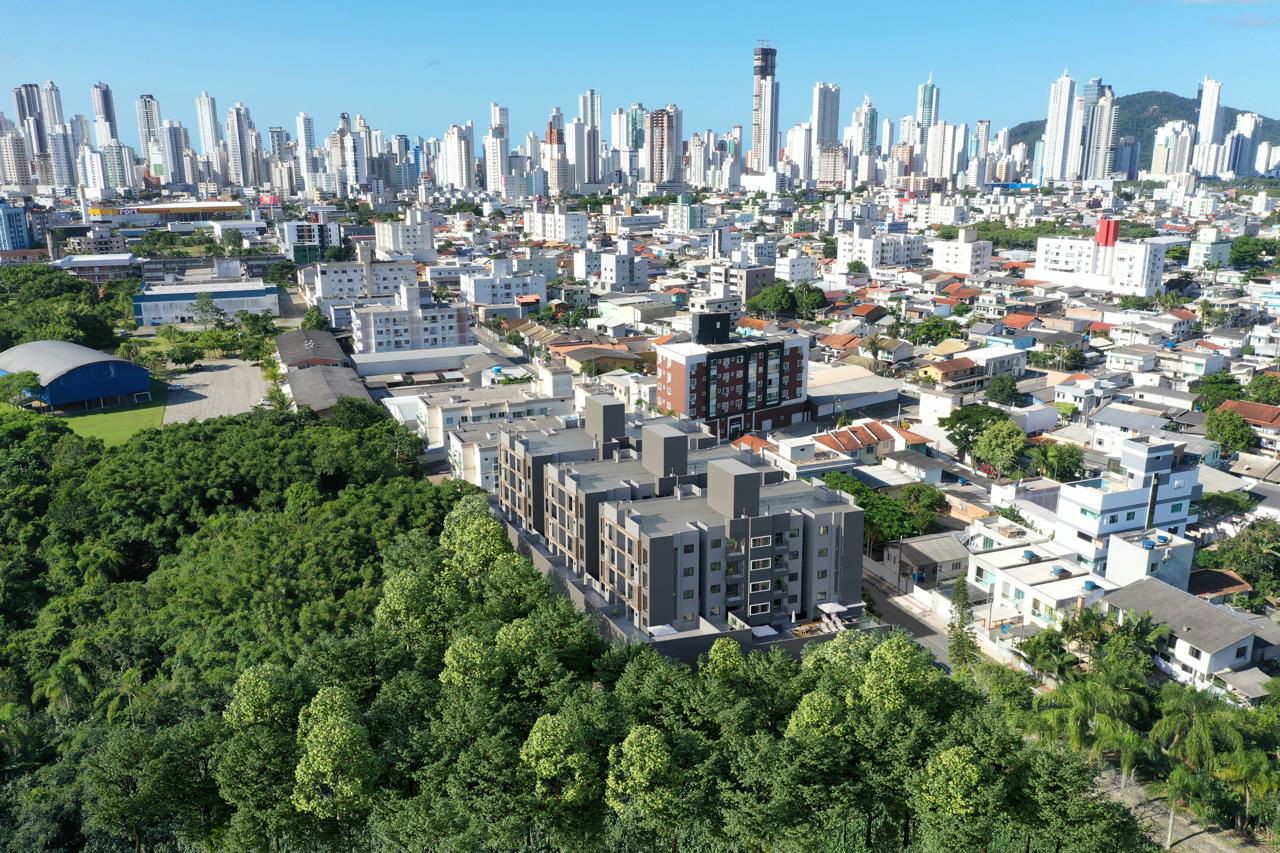 Apartamento em construção em balneário camboriú/sc com 59m² 