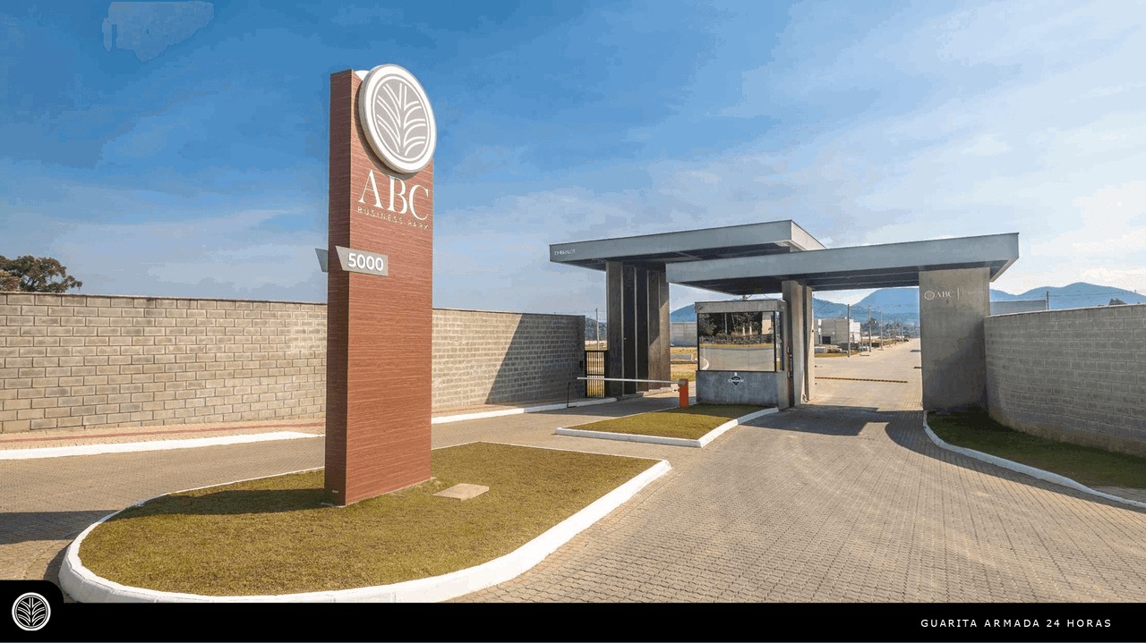 Galpão a venda em Porto Belo/SC com 1.698,00m² área privativa bem localizado