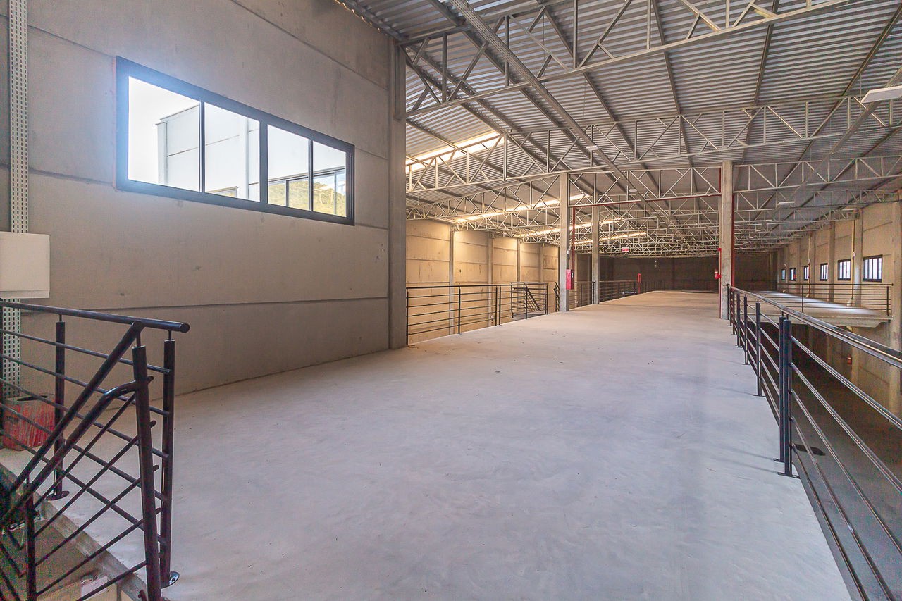 Galpão a venda em Porto Belo/SC com 1.698,00m² área privativa bem localizado