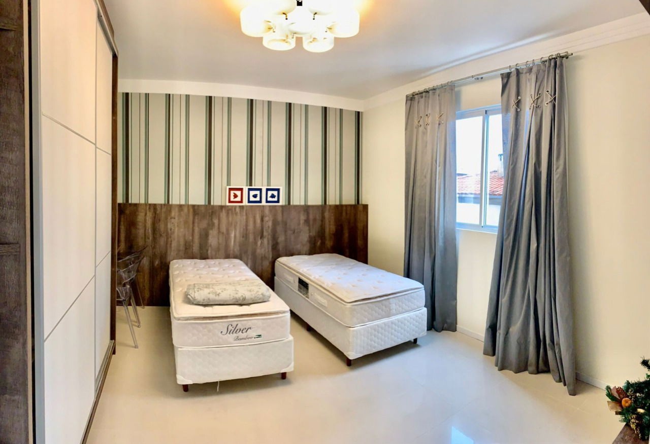 Apartamento Pronto para morar em Itapema/SC bairro Meia Praia com 212m² sendo 3 suítes 2 vaga de garagem