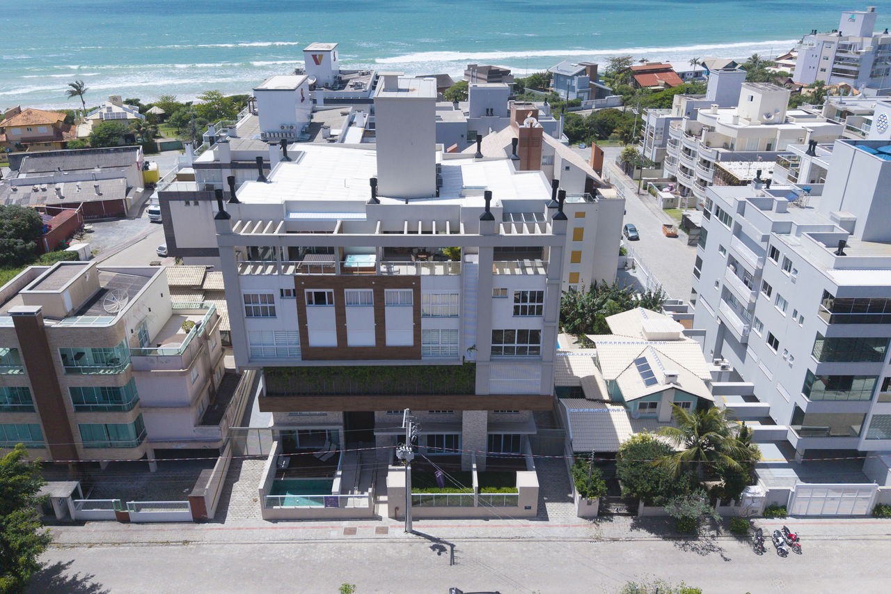 Apartamento pronto para morara em bombinhas/sc com 82,87m² á