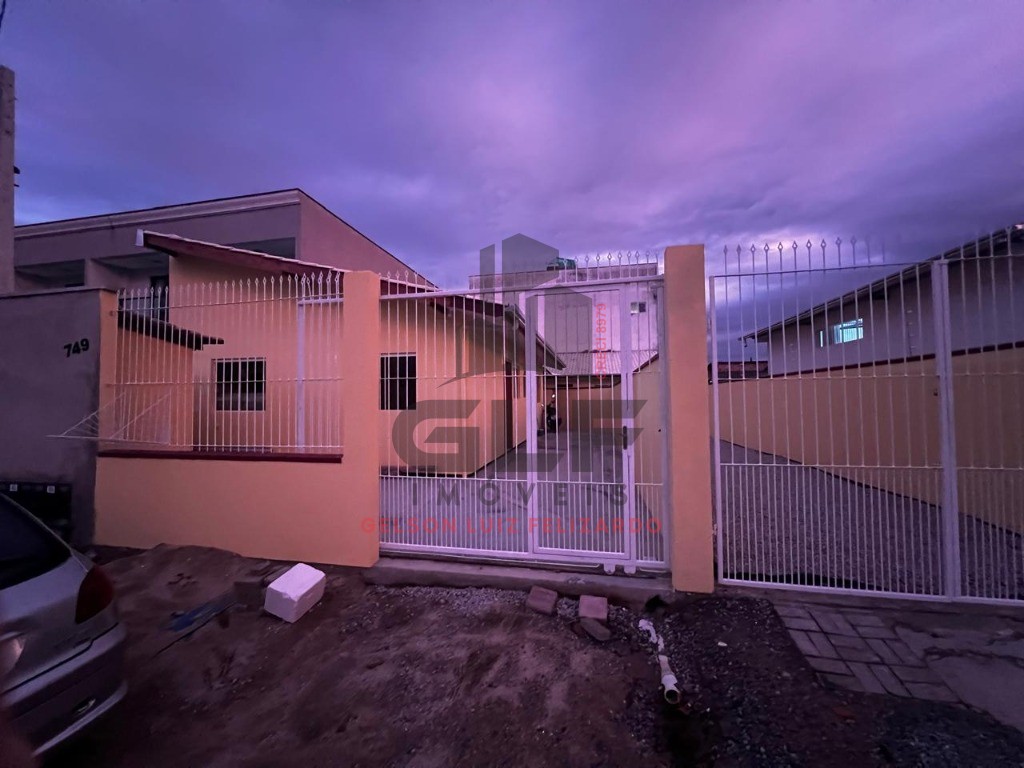 Aluga-se excelente kitnet em Itapema/SC, localizada no bairro Morretes, 55M2 com 2 dormitórios