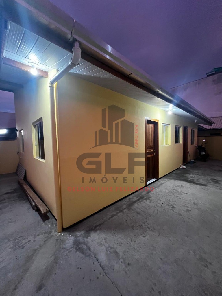 Aluga-se excelente kitnet em Itapema/SC, localizada no bairro Morretes, 55M2 com 2 dormitórios
