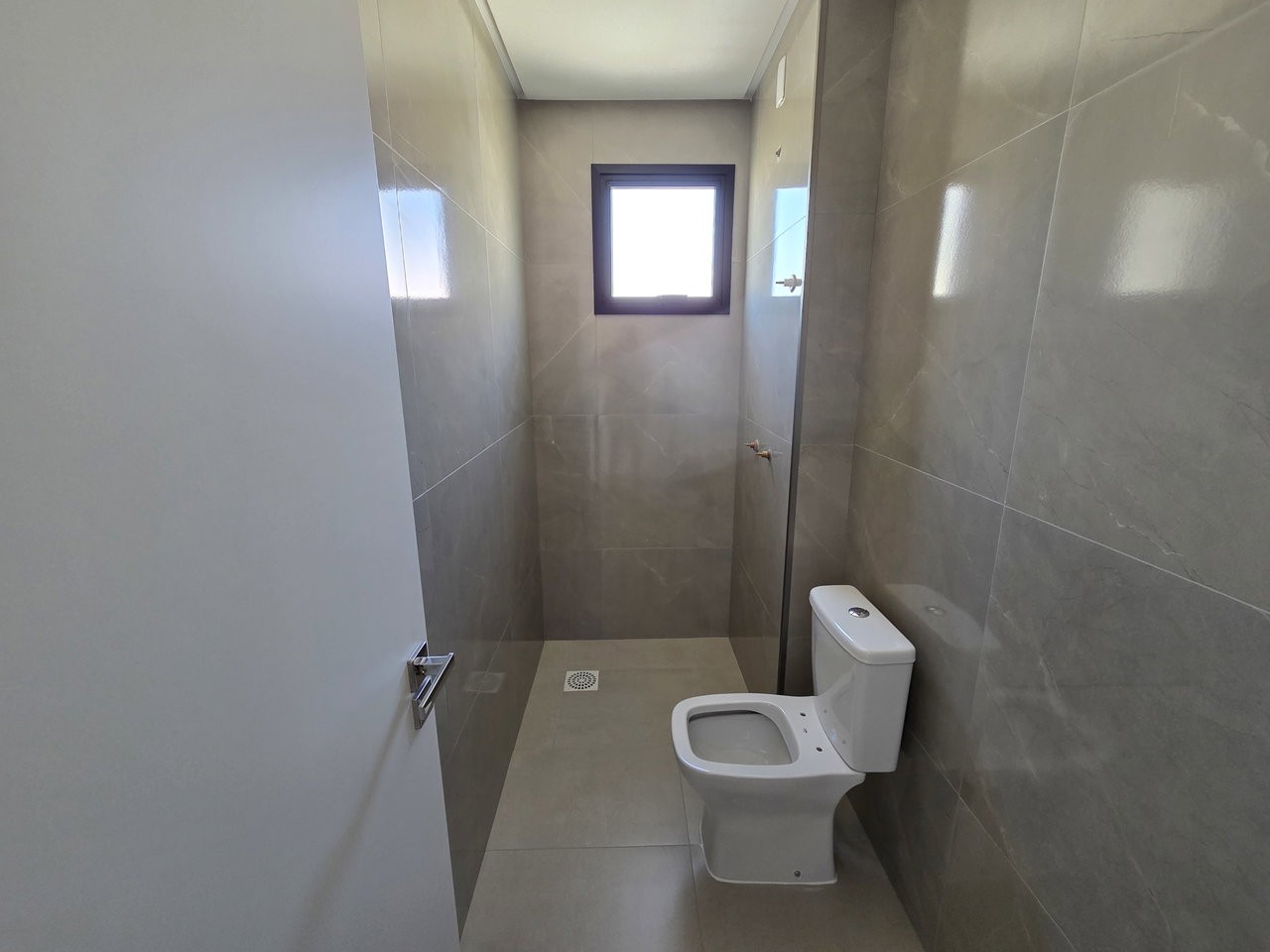 Apartamento Pronto para morar em Itapema/SC bairro Morretes, com 64m² área privativa sendo 2 suítes 1 vaga de garagem