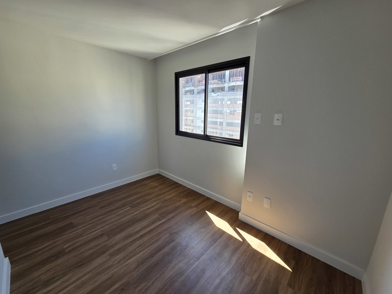 Apartamento Pronto para morar em Itapema/SC bairro Morretes, com 64m² área privativa sendo 2 suítes 1 vaga de garagem