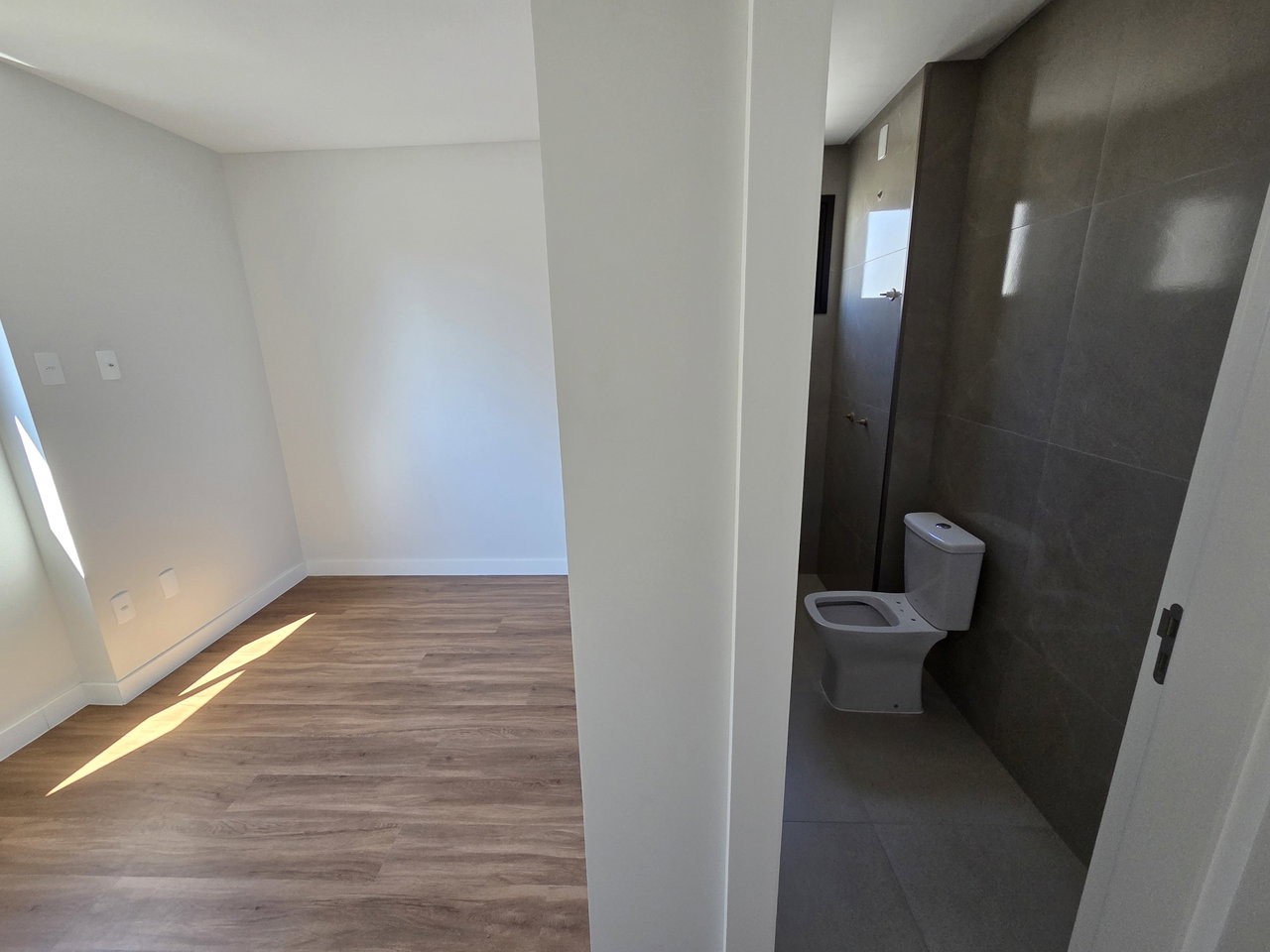 Apartamento Pronto para morar em Itapema/SC bairro Morretes, com 64m² área privativa sendo 2 suítes 1 vaga de garagem