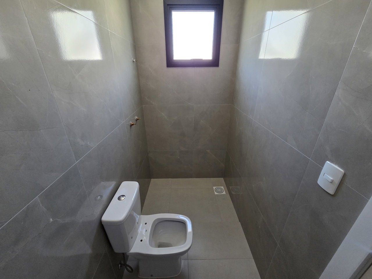 Apartamento Pronto para morar em Itapema/SC bairro Morretes, com 64m² área privativa sendo 2 suítes 1 vaga de garagem