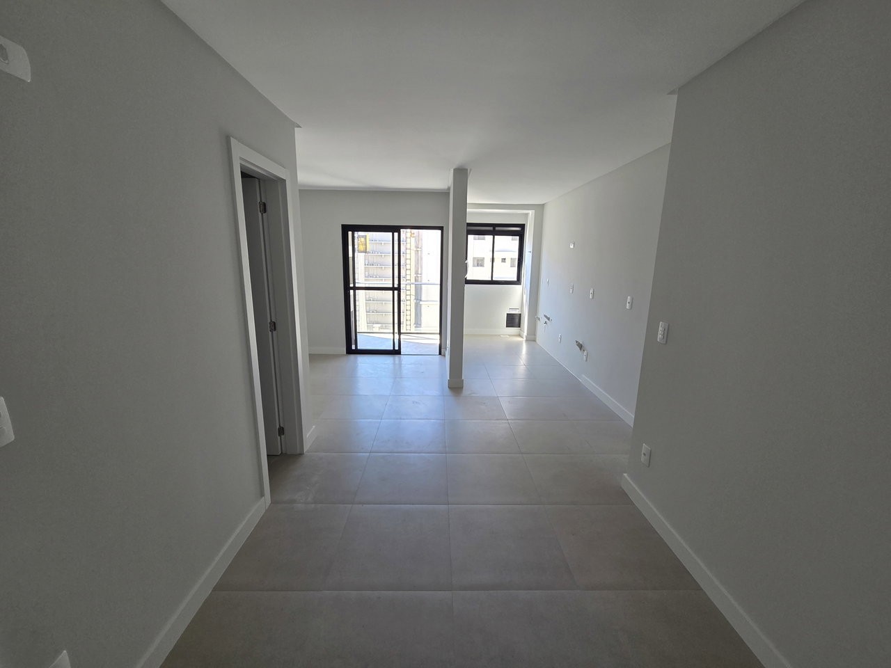 Apartamento Pronto para morar em Itapema/SC bairro Morretes, com 64m² área privativa sendo 2 suítes 1 vaga de garagem
