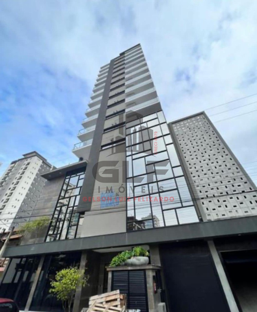 APARTAMENTO DE ALTO PADRÃO À VENDA EM MEIA PRAIA ? ITAPEMA/SC, com 125m² área privativa sendo 3 suítes, 2 vagas de garagem, lazer completo
