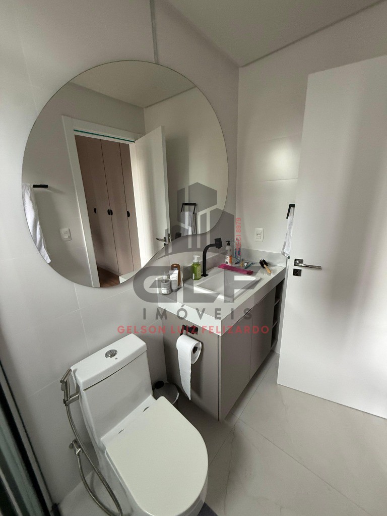 APARTAMENTO DE ALTO PADRÃO À VENDA EM MEIA PRAIA ? ITAPEMA/SC, com 125m² área privativa sendo 3 suítes, 2 vagas de garagem, lazer completo
